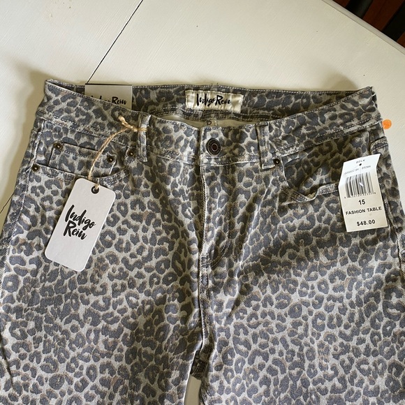 Indigo Rein leopard print cropped skinny jeans - Picture 14 of 16